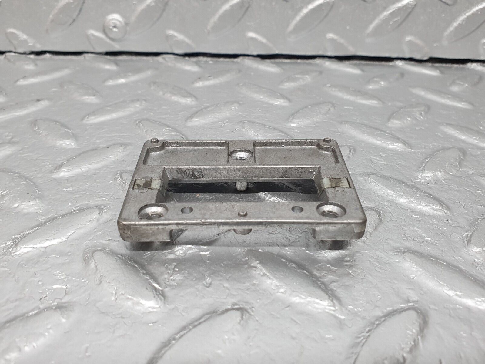 41667 Mercedes-Benz W124 200E Rear View Mirror Bracket