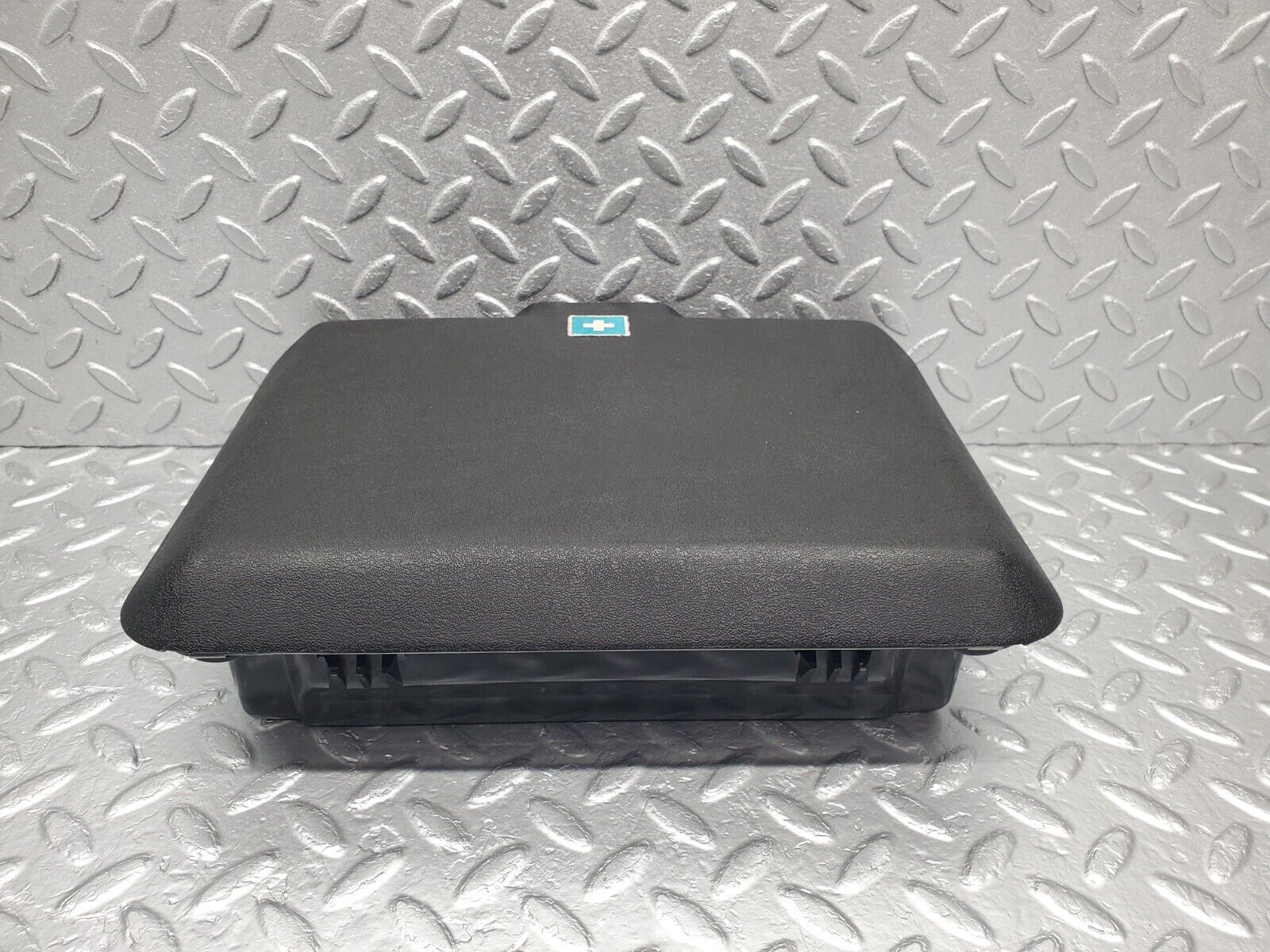 46452 Mercedes-Benz C123 280CE Coupe First Aid Box 1238650353