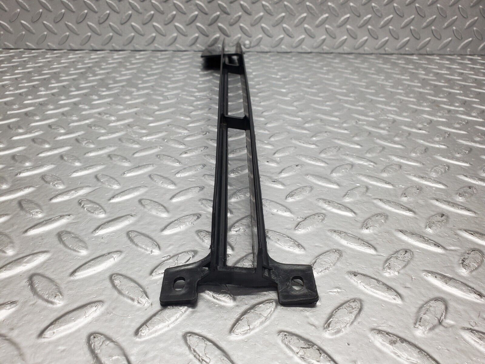 46350 Mercedes-Benz C123 280CE Coupe Front Bumper Lower Grill Left 1238880123