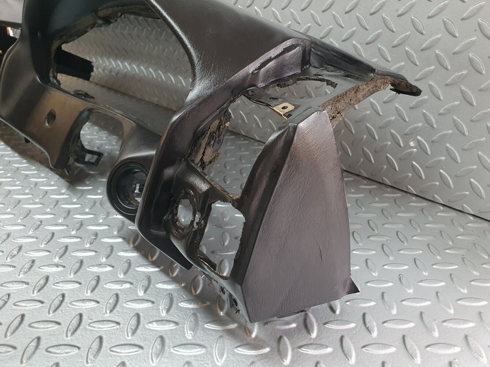 42426 Mercedes-Benz R129 320SL Coupe Dashboard Black