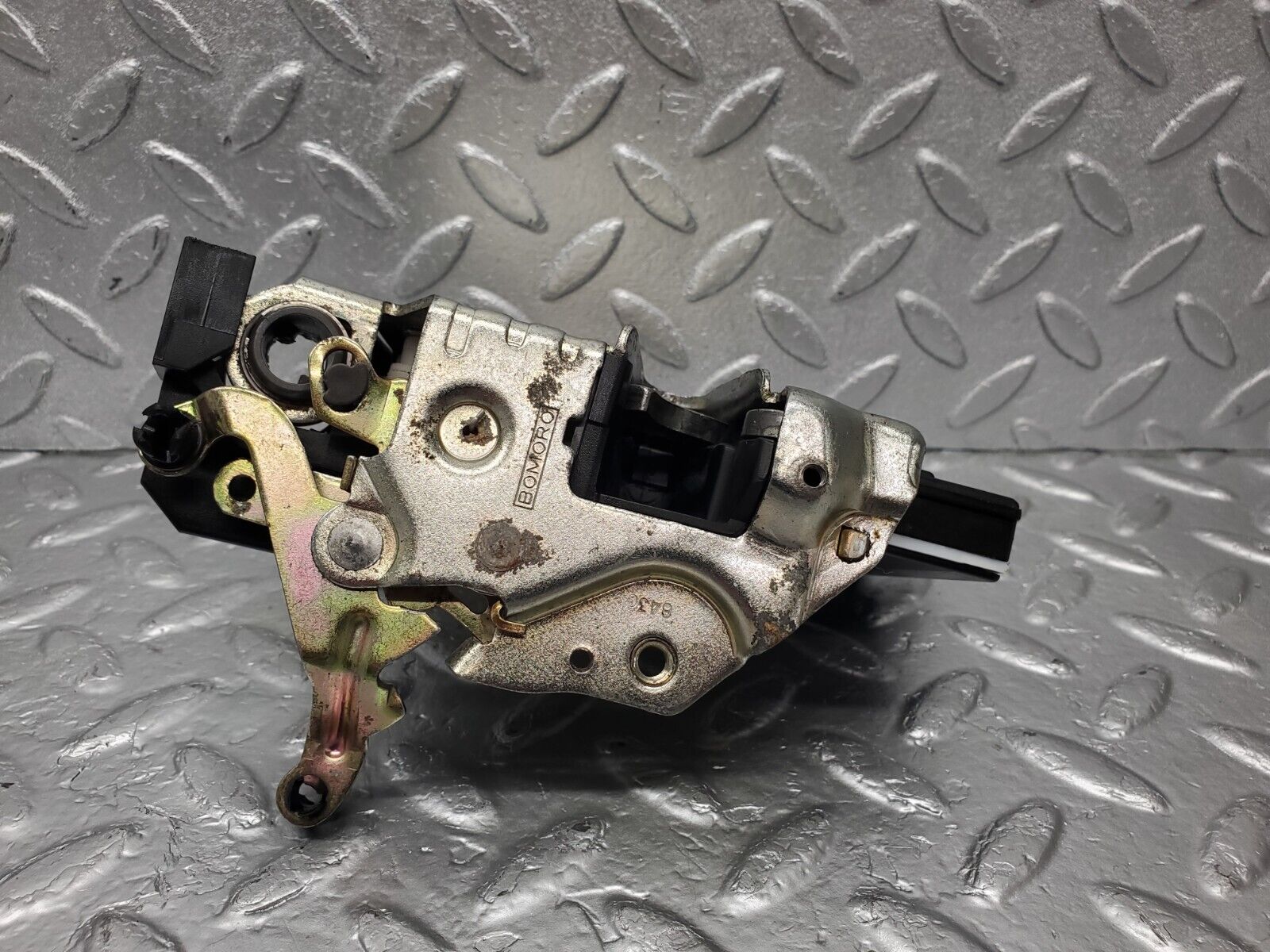 46749 Mercedes-Benz R129 320SL Coupe Right Door Lock Mechanism