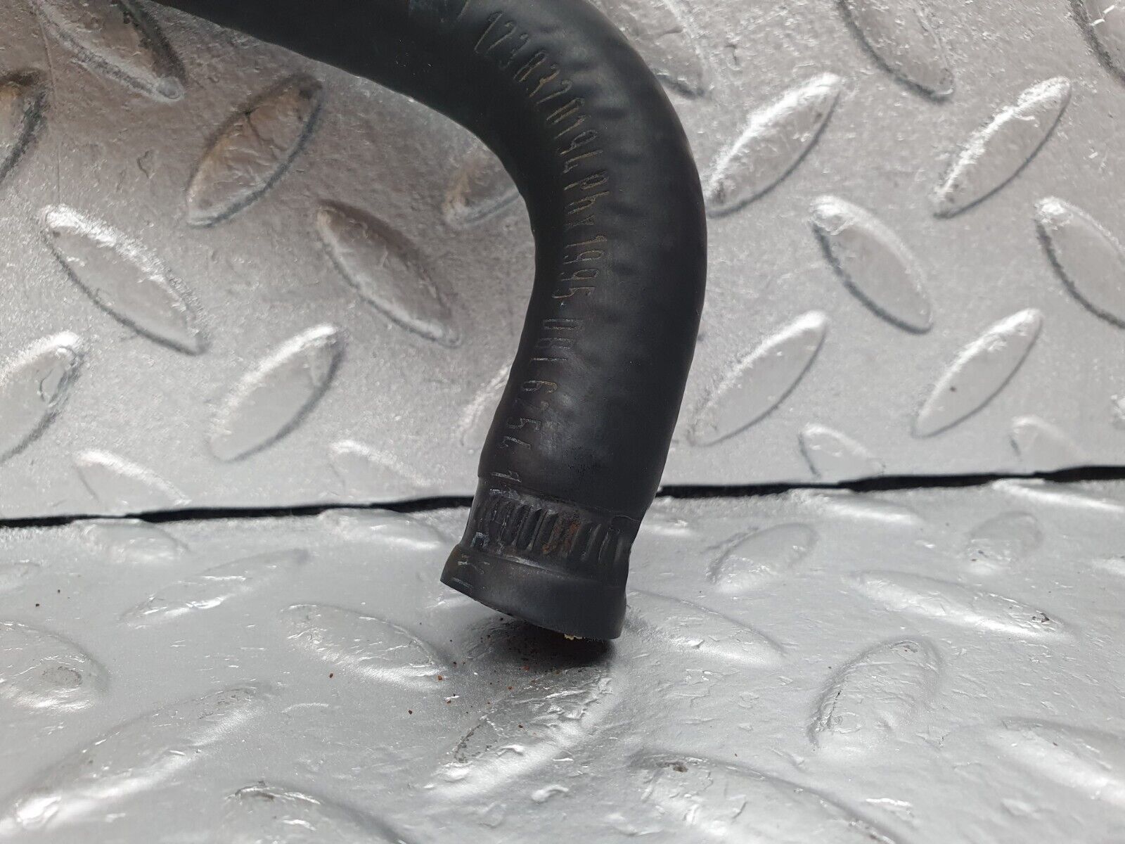 43957 Mercedes-Benz C123 230CE Coupe Heater Radiator Hose Pipe 1238320194