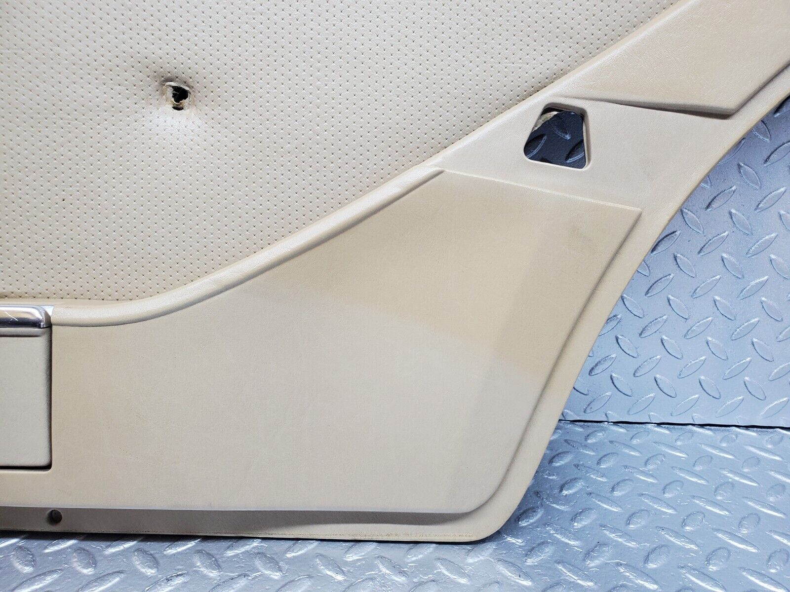 45720 Mercedes-Benz W126 420SE Rear Right Door Card Beige 1267370270