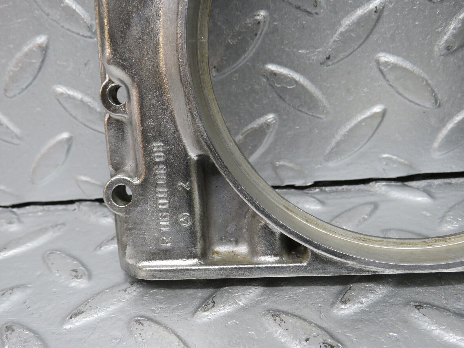 39904 Mercedes-Benz R107 350SL Crankshaft Rear Sealing Cover 1160110608