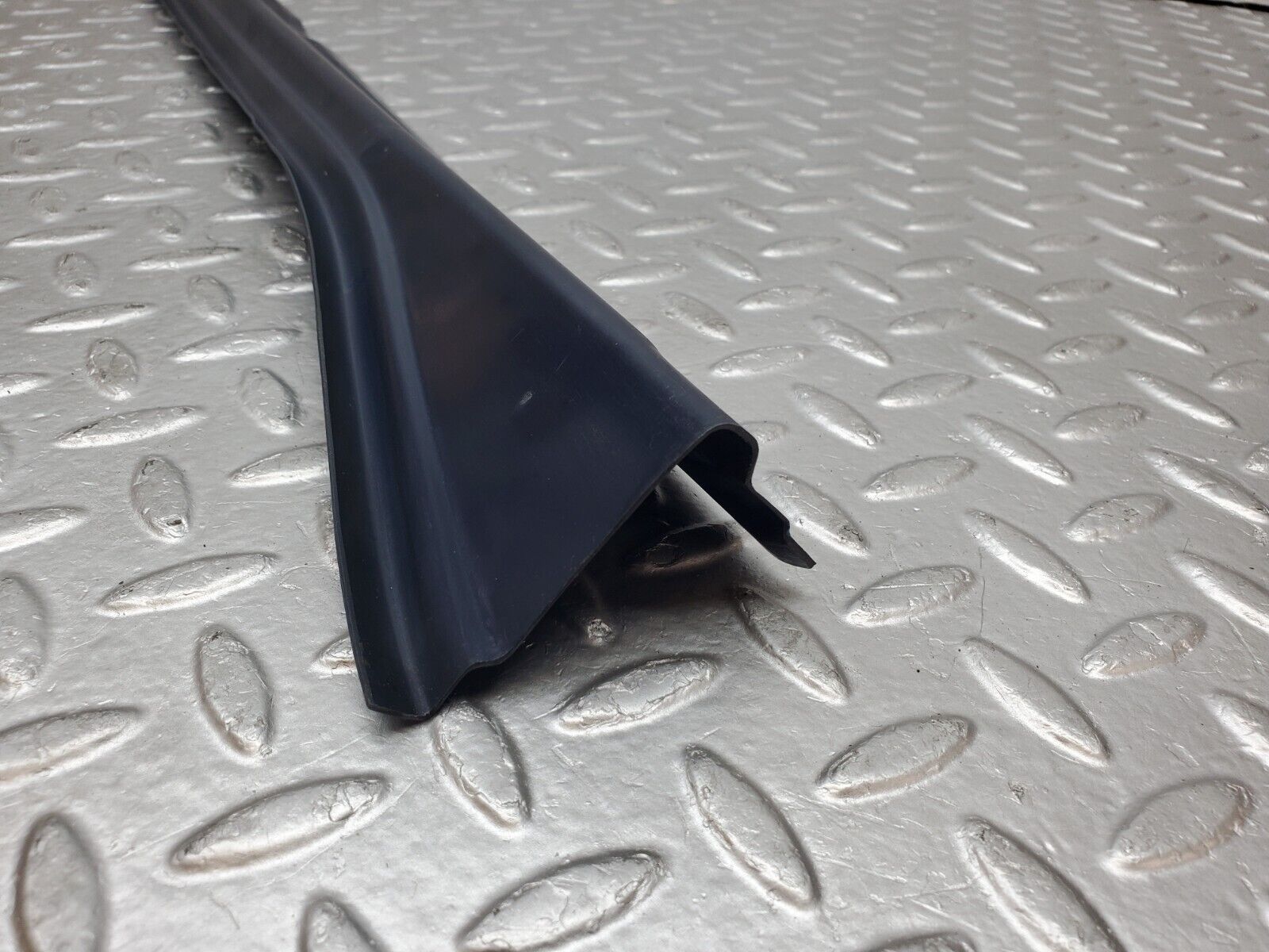 45121 Mercedes-Benz R129 300SL Coupe Right Door Sill Trim Blue 1297271088