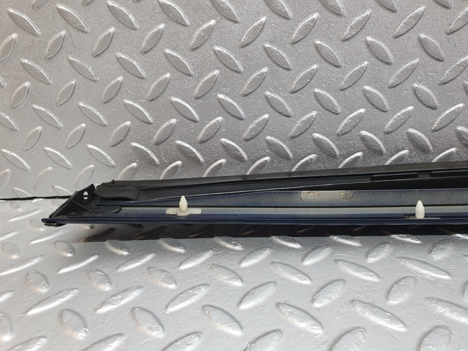 42208 Mercedes-Benz R129 320SL Coupe A Pillar Exterior Trim Cover Left 1296982330