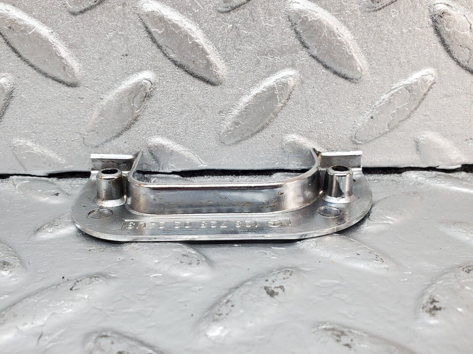 44388 Mercedes-Benz W123 280E Interior Chrome Door Latch Trim Right 1237230224