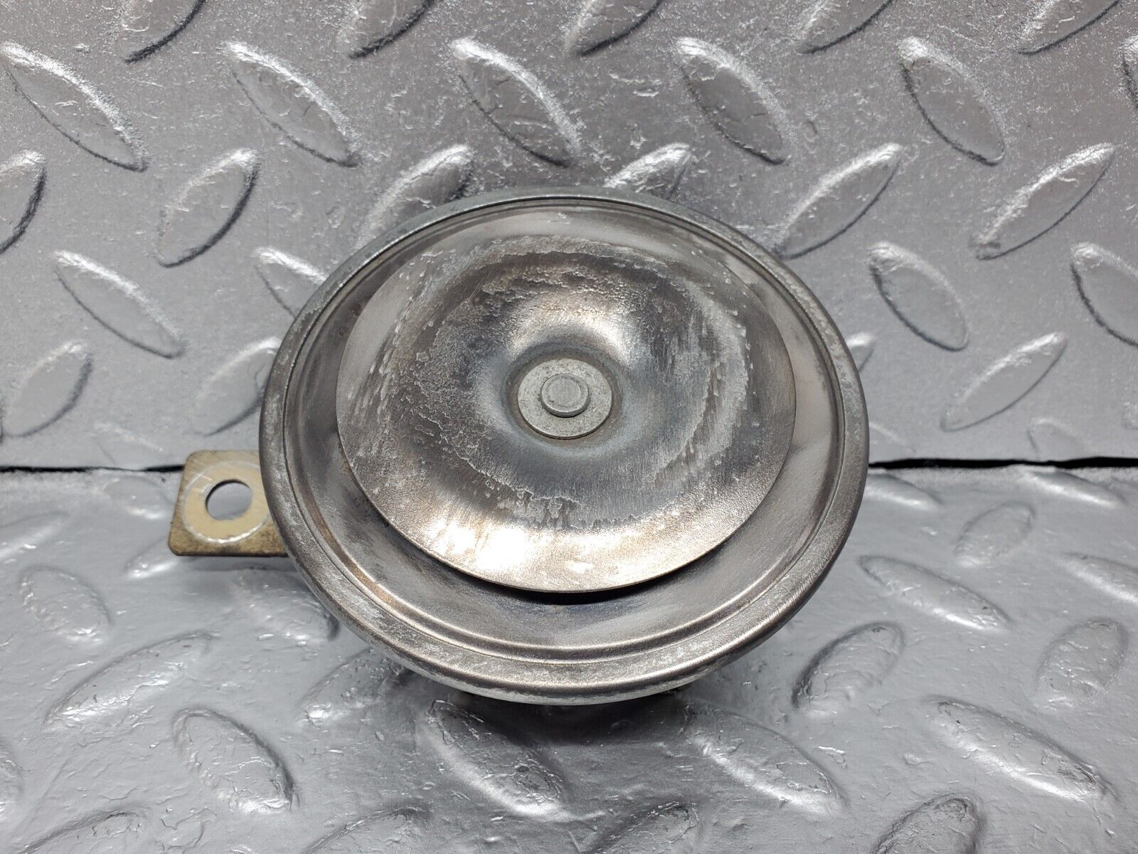 45739 Mercedes-Benz W126 420SE Horn HELLA 002952