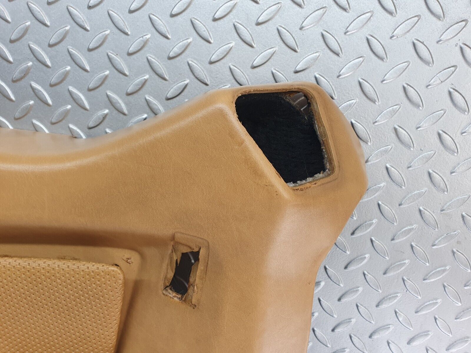 43805 Mercedes-Benz C126 380SEC Coupe Rear Left Card Panel Beige 1266920989 1266922189