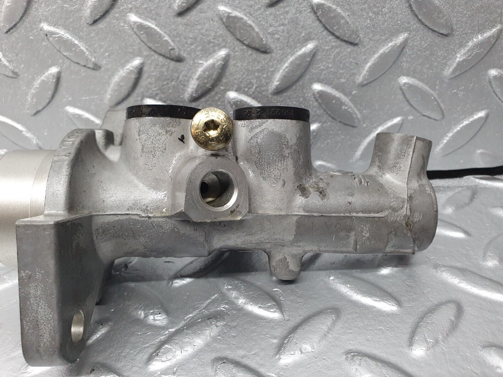 41790 Mercedes-Benz W202 C200 Brake Master Cylinder Lucas