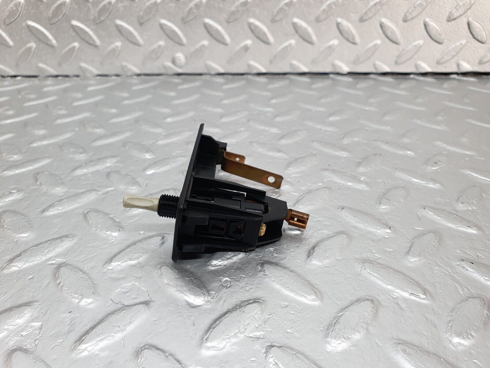 42948 Mercedes-Benz W201 190 2.0L Trunk Boot Light Switch 2018201211