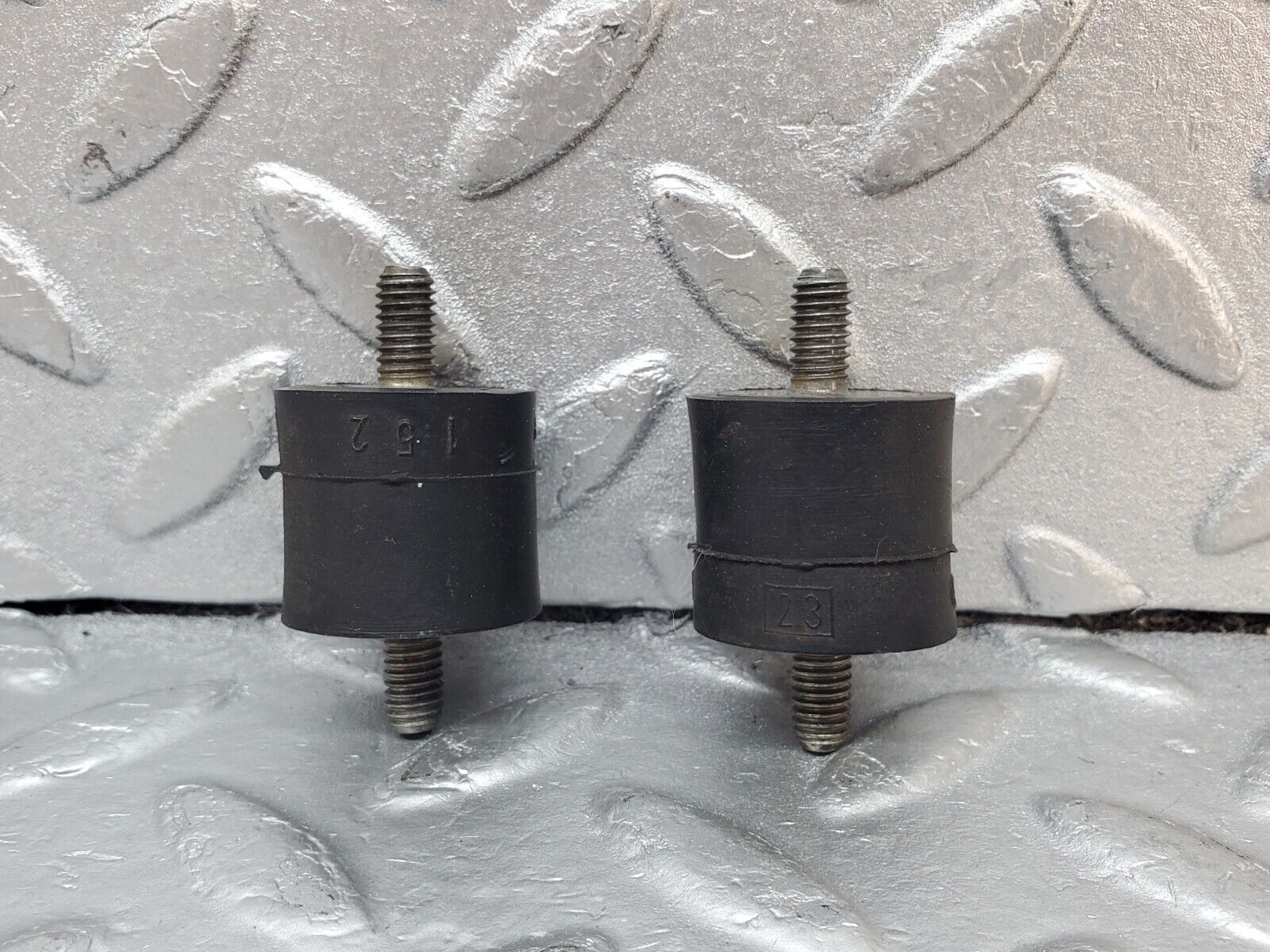 45356 Mercedes-Benz 280E M110.983 Air Filter Box Housing Holder 2X