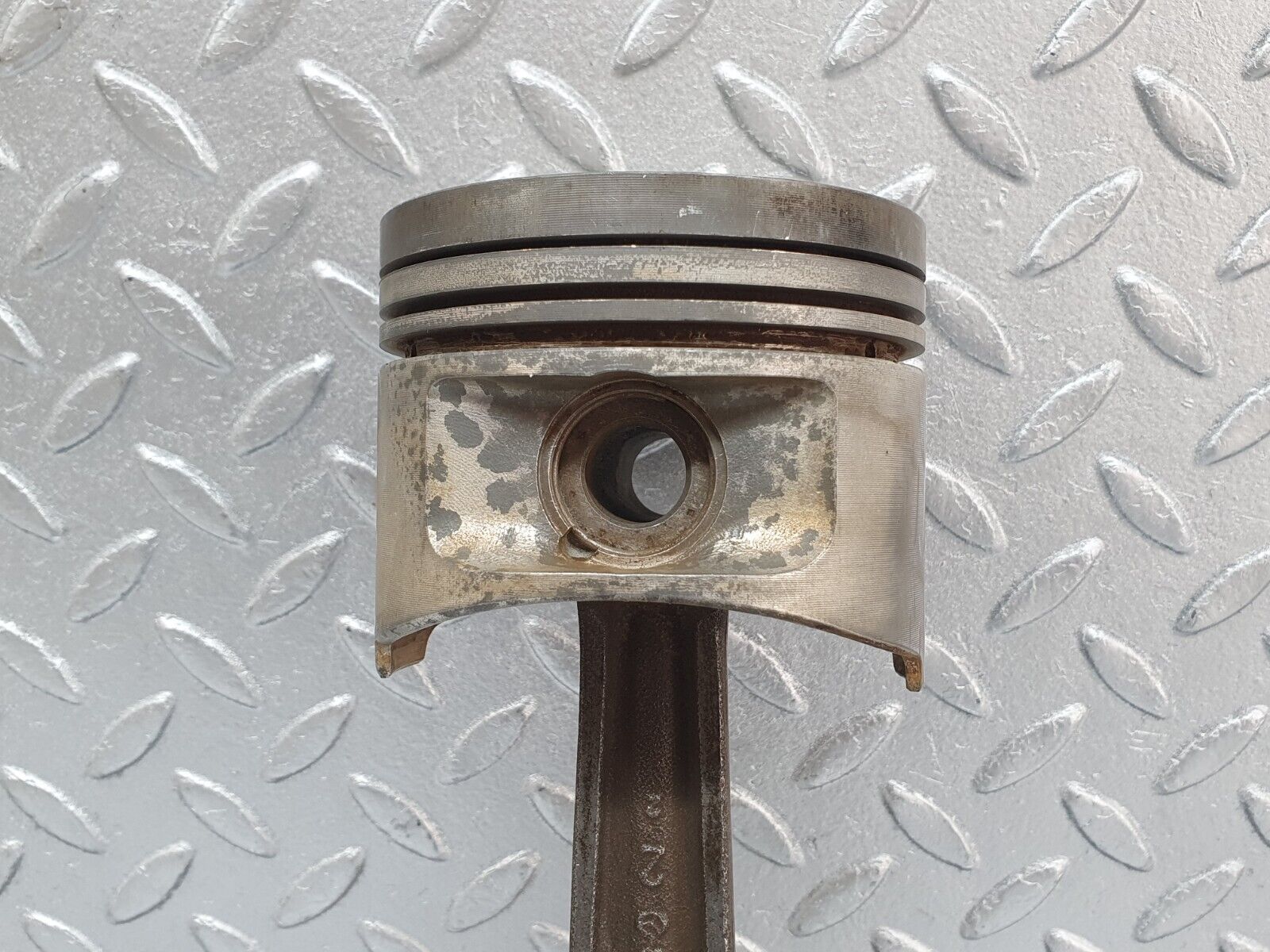 43773 Mercedes-Benz C126 380SEC Coupe Piston With Connecting Rod 87.995 11610