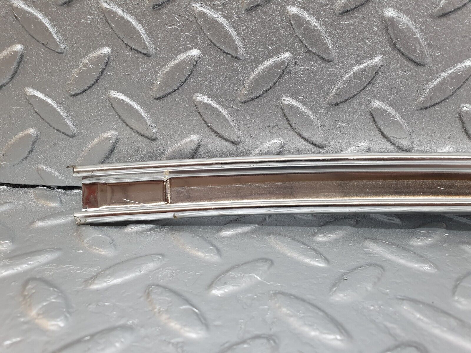 43215 Mercedes-Benz W108 280SE Rear Right Door Window Chrome Channel