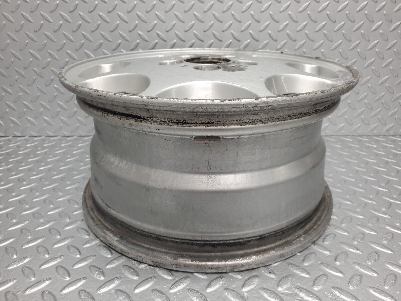 46106 Mercedes-Benz Alloy Wheel 7Jx15H2 ET35 KBA42354