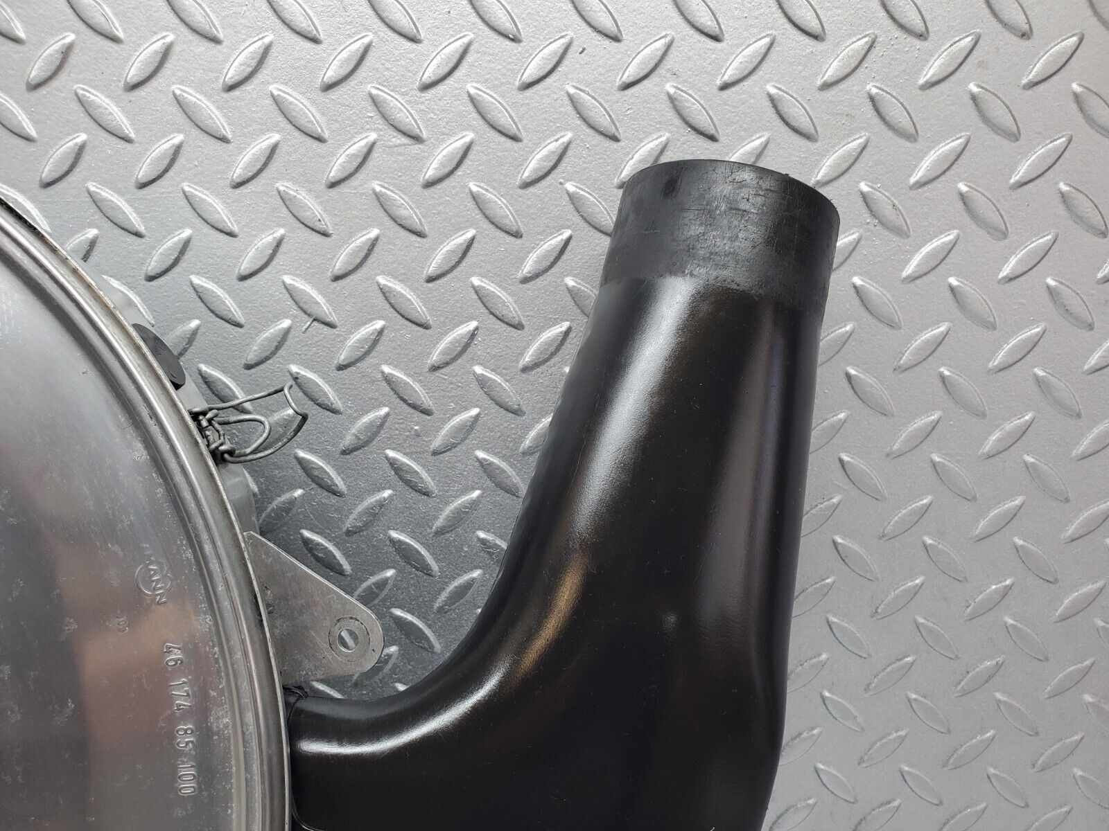 45872 Mercedes-Benz W126 420SE Aluminium Air Filter Box Housing 0130946802