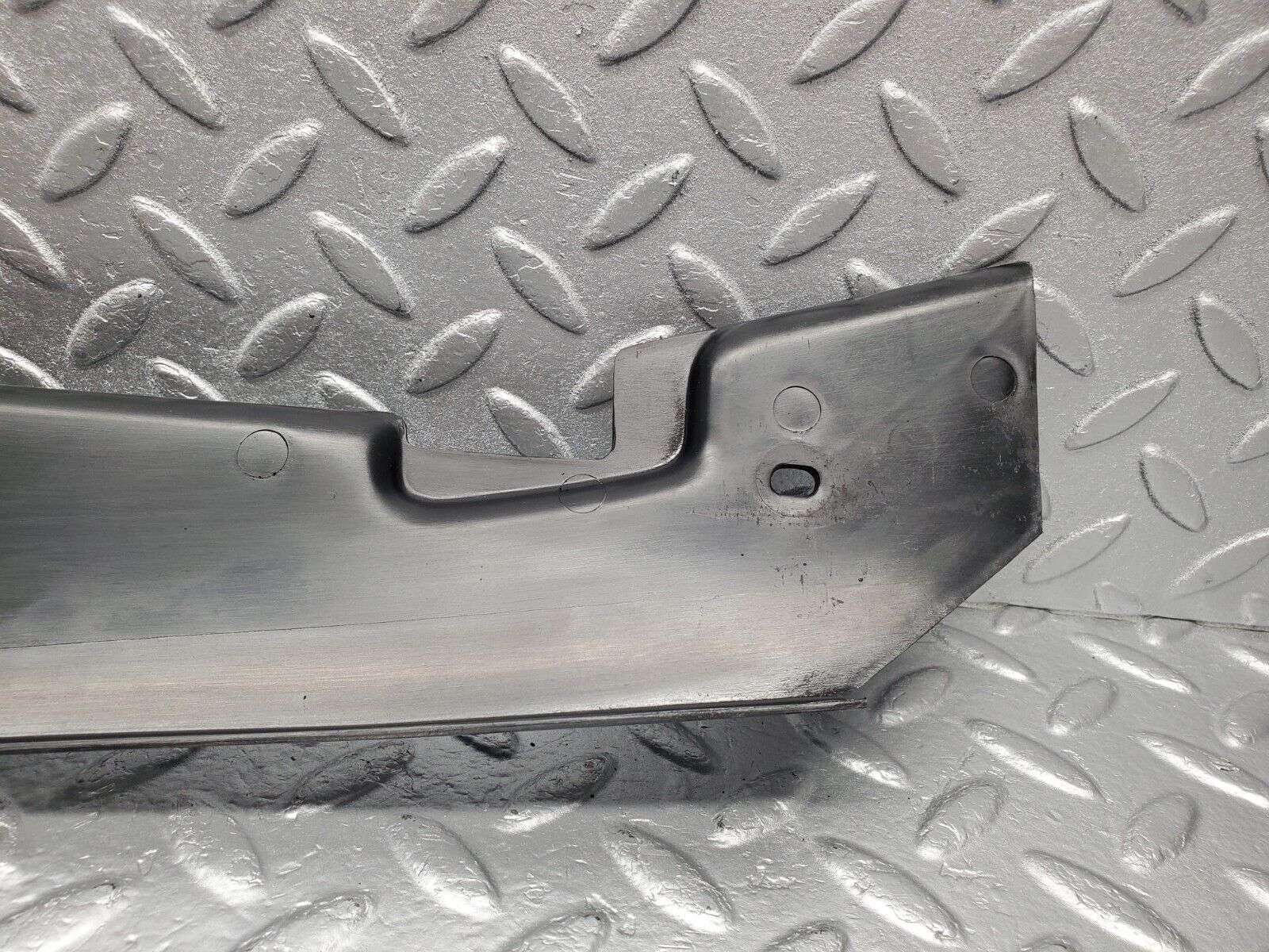 46348 Mercedes-Benz C123 280CE Coupe Front Bumper Centre Filler Trim 1238853023