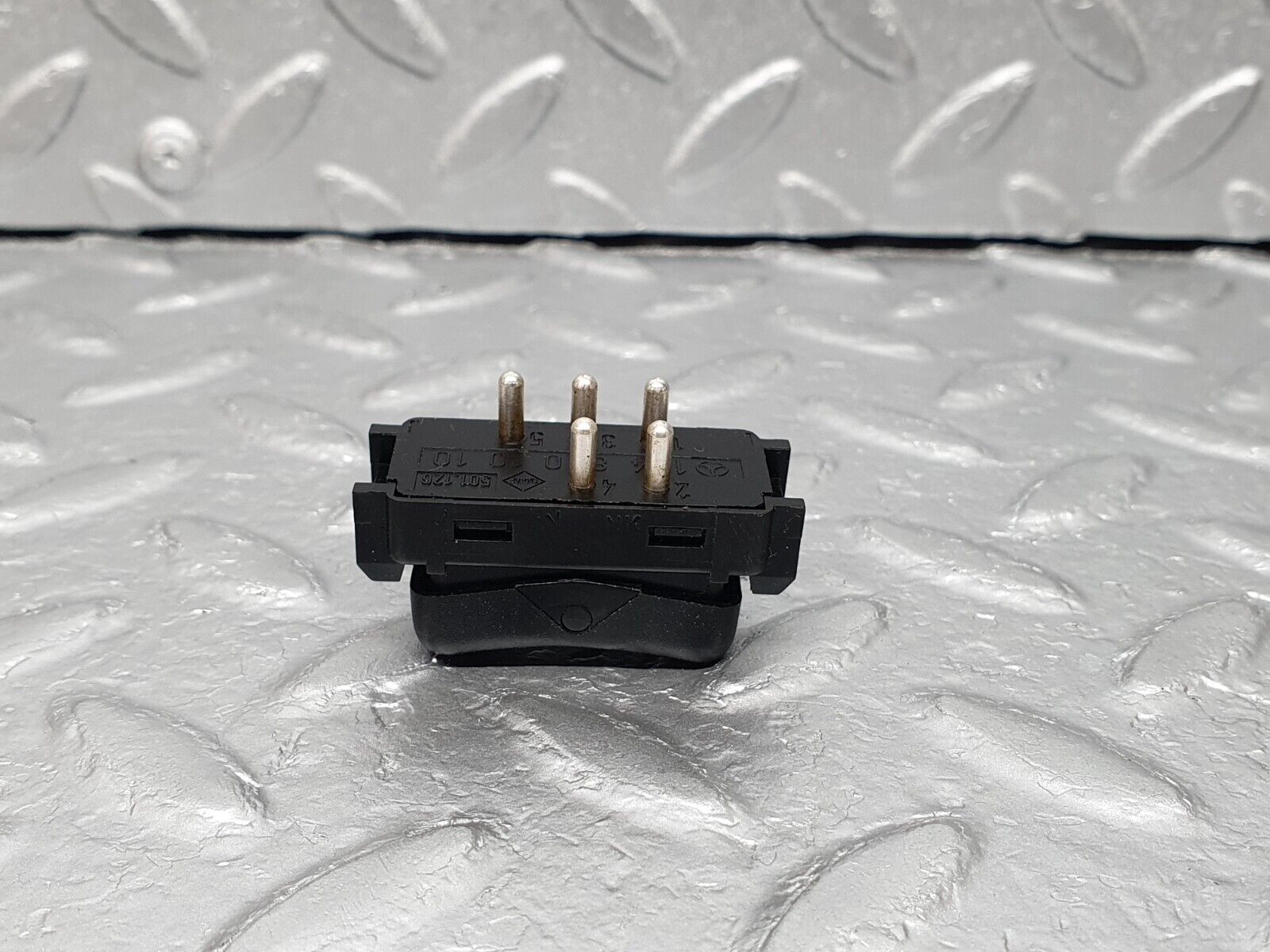 41648 Mercedes-Benz W124 200E Rear Windscreen Defroster Switch 1248201010