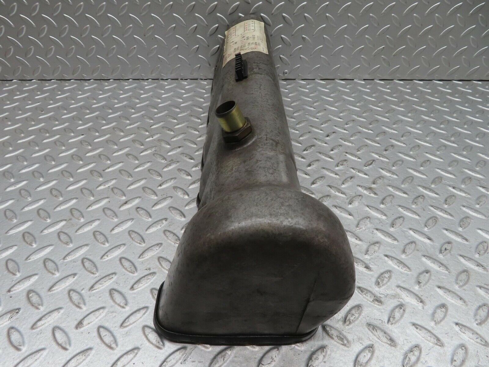 13828 Mercedes-Benz R107 450SL Cylinder Head Valve Cover Left Side 1160161805