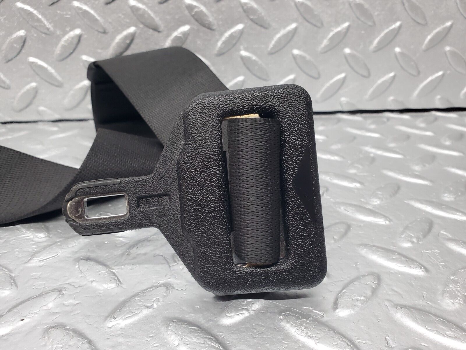 45865 Mercedes-Benz W126 420SE Rear Seat Belt Set With Buckles 1268601886 1248601185 1268601396