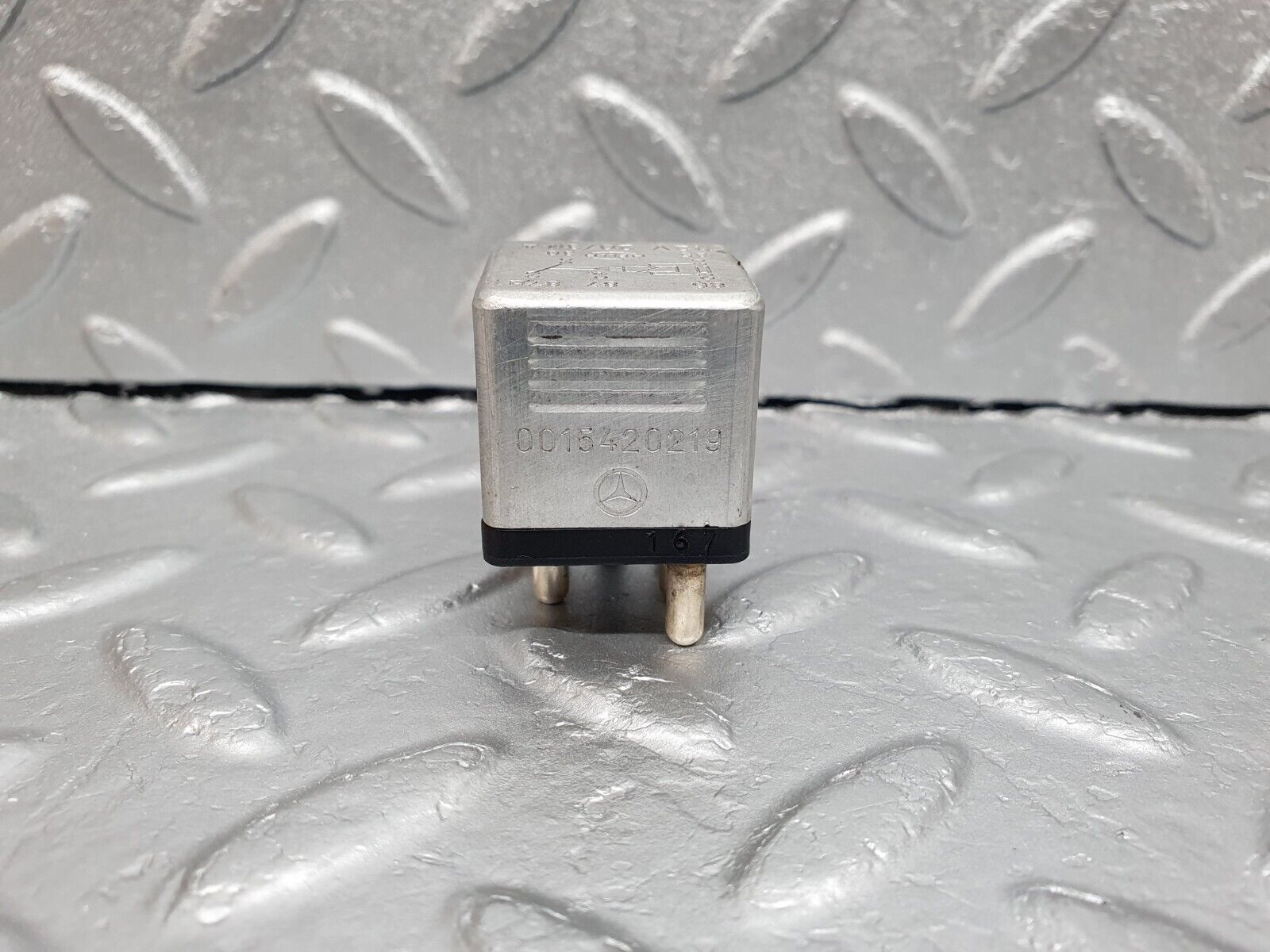 41643 Mercedes-Benz W124 200E Multi Purpose Relay 0015420219