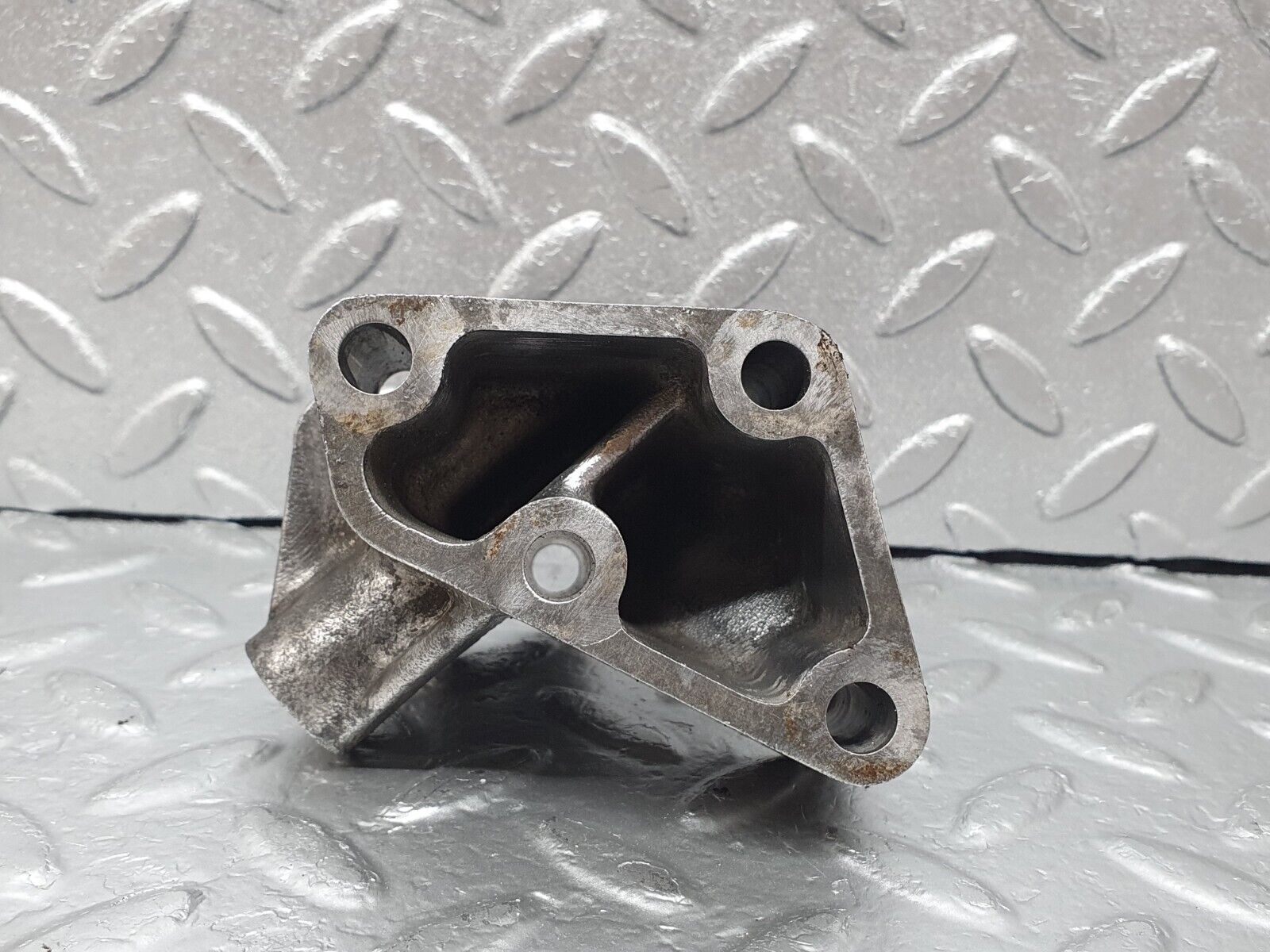 44213 Mercedes-Benz C123 230CE Coupe Alternator Holder Bracket 1021550135