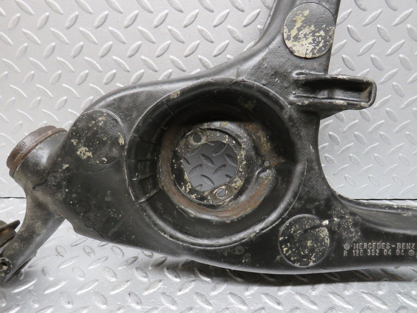 39313 Mercedes-Benz R107 500SL Trailing Arm Control Arm Rear Left 1263520404