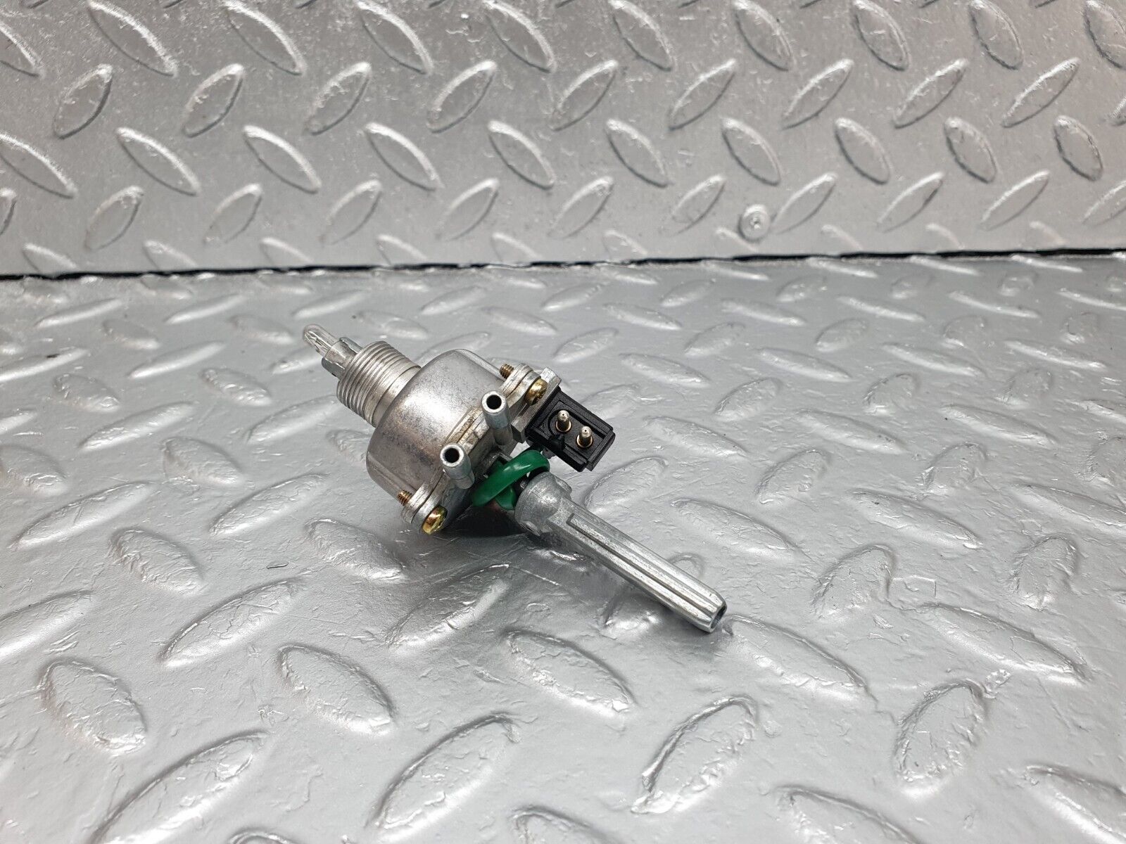 42900 Mercedes-Benz W201 190 2.0L Heater Control Switch