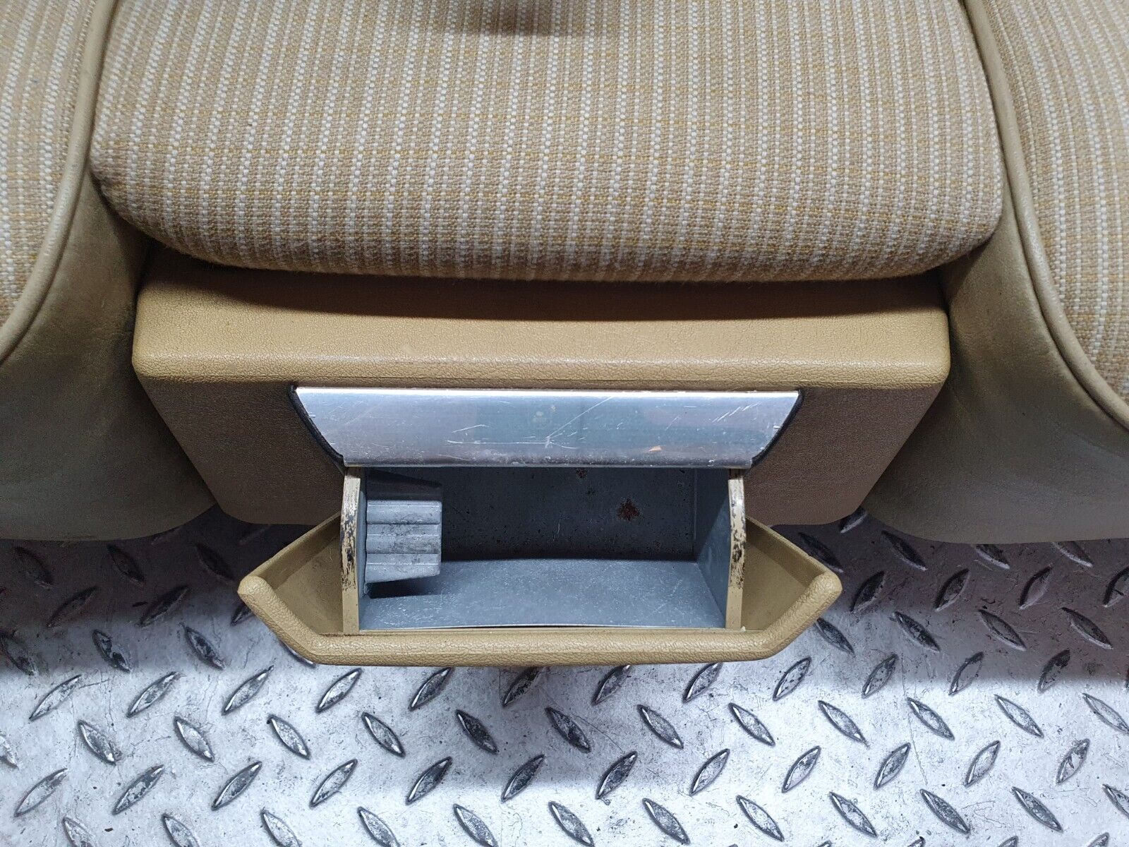 44208 Mercedes-Benz C123 230CE Coupe Rear Seat Beige 1239200316