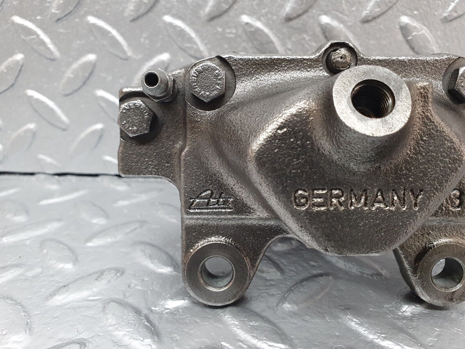 42113 Mercedes-Benz W202 C200 Rear Right Brake Caliper ATE 32