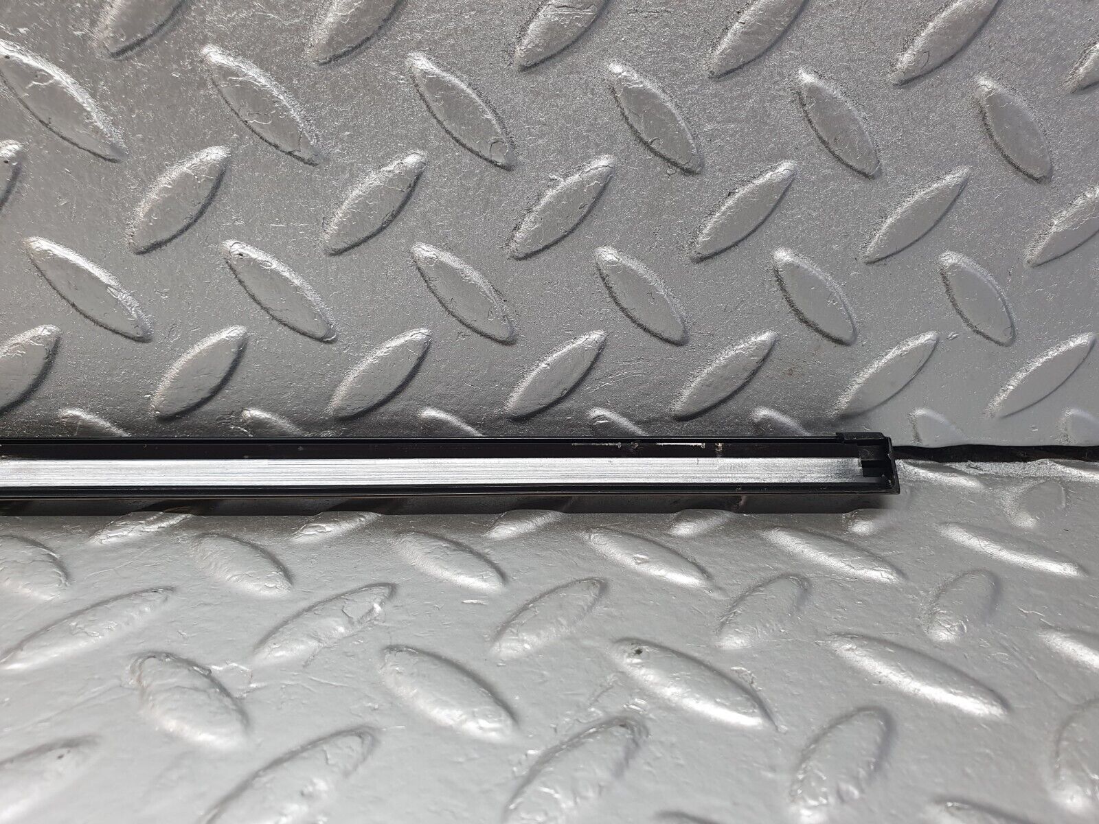 42611 Mercedes-Benz R129 320SL Coupe Left Door Window Moulding Trim