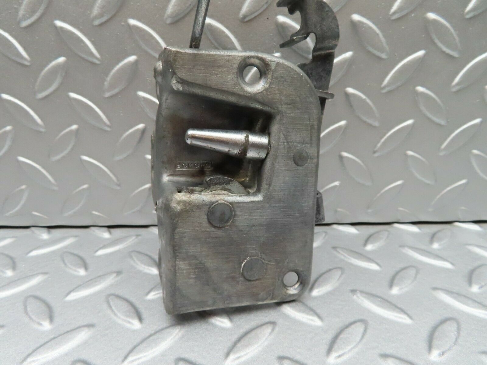 5025 Mercedes-Benz R107 350SL Right Door Lock Mechanism