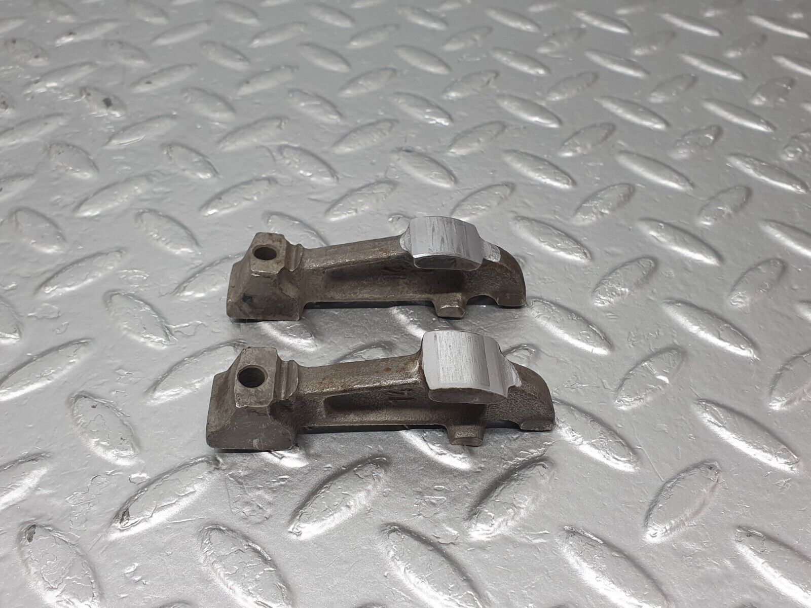 43361 Mercedes-Benz W108 280SE Valve Rocker Arm With Retaining Spring