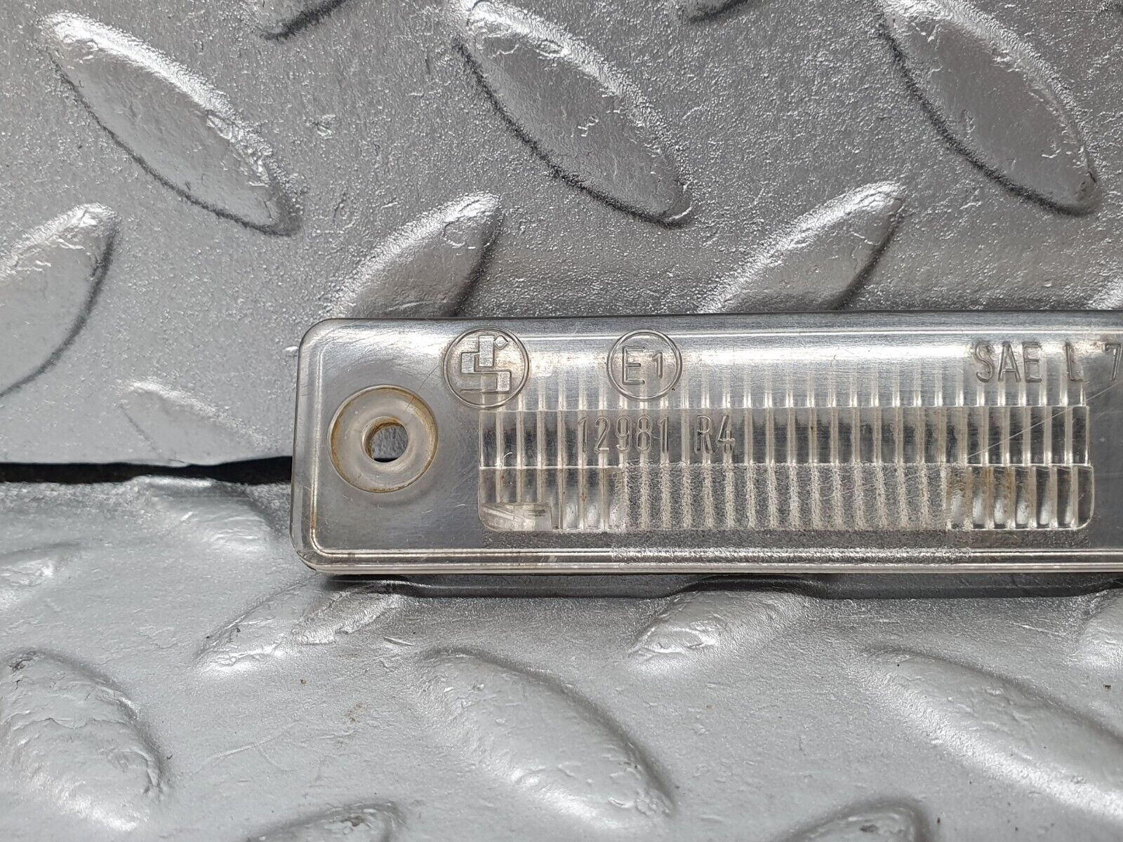 43058 Mercedes-Benz R107 Number Plate Light Lenses