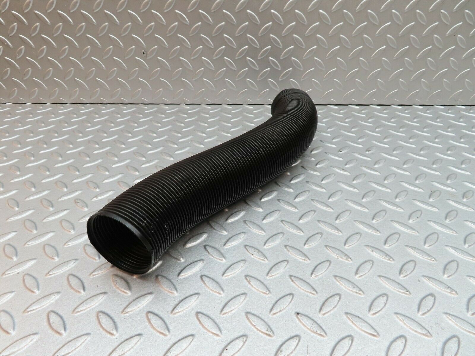 4986 Mercedes-Benz R107 350SL Ventilation Pipe