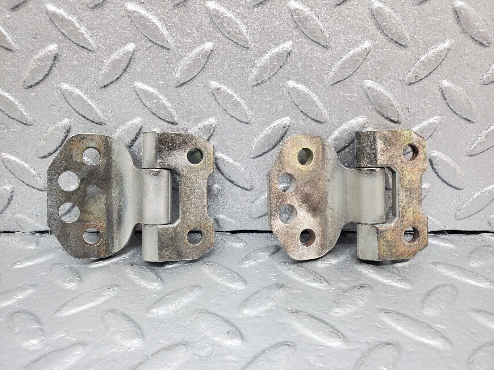 44953 Mercedes-Benz R129 300SL Coupe Door Hinge Right Side