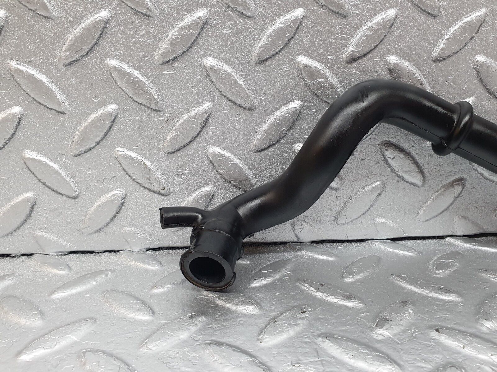 43959 Mercedes-Benz C123 230CE Coupe Air Intake Pipe 1020940282