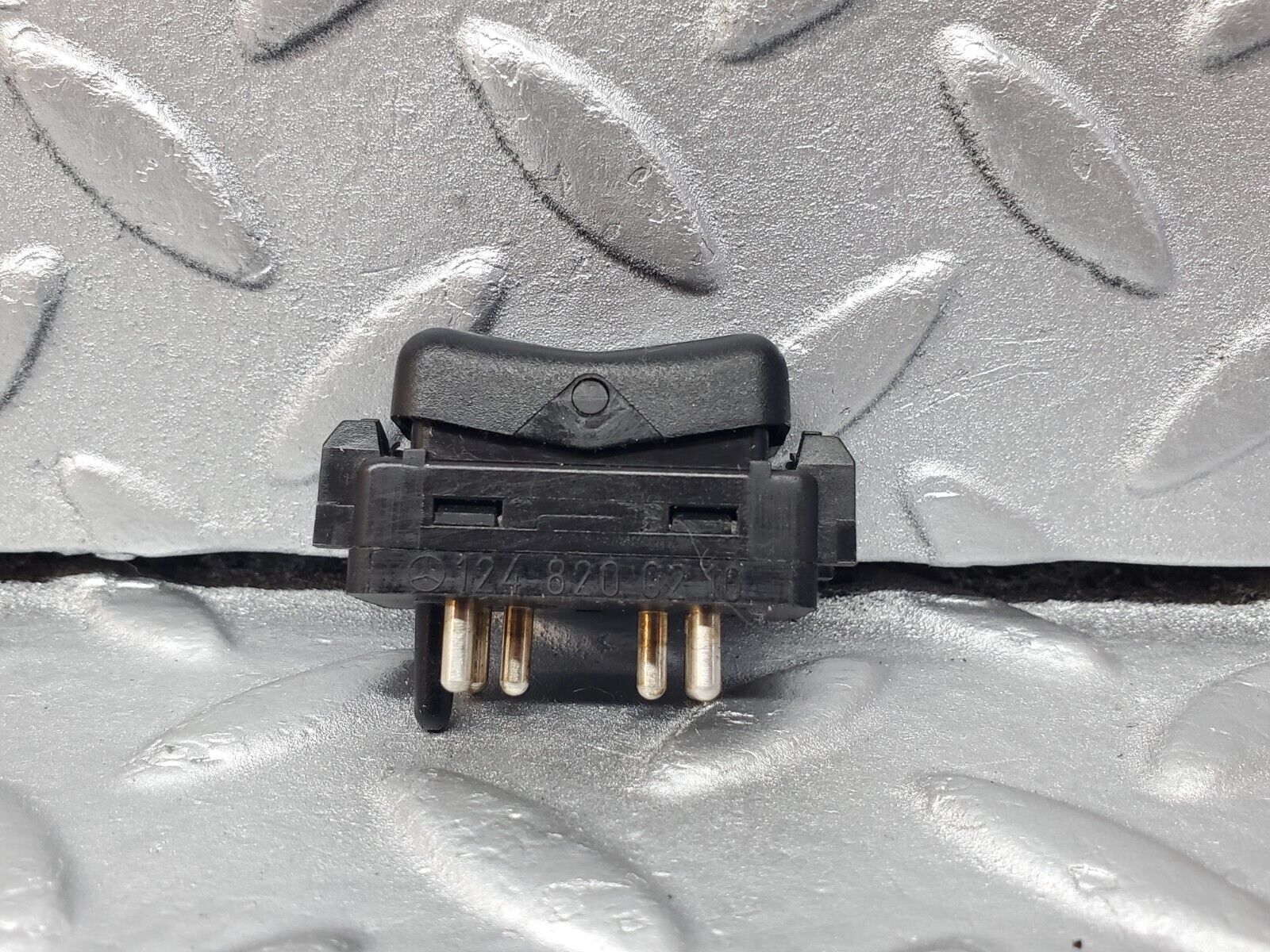 45666 Mercedes-Benz W126 420SE Heated Seat Switch 1248200210