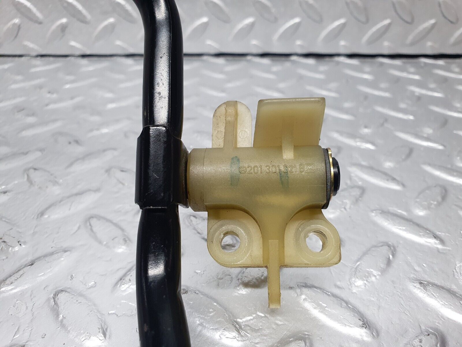 42815 Mercedes-Benz W201 190 2.0L Accelerator Pedal Linkage 2013010218