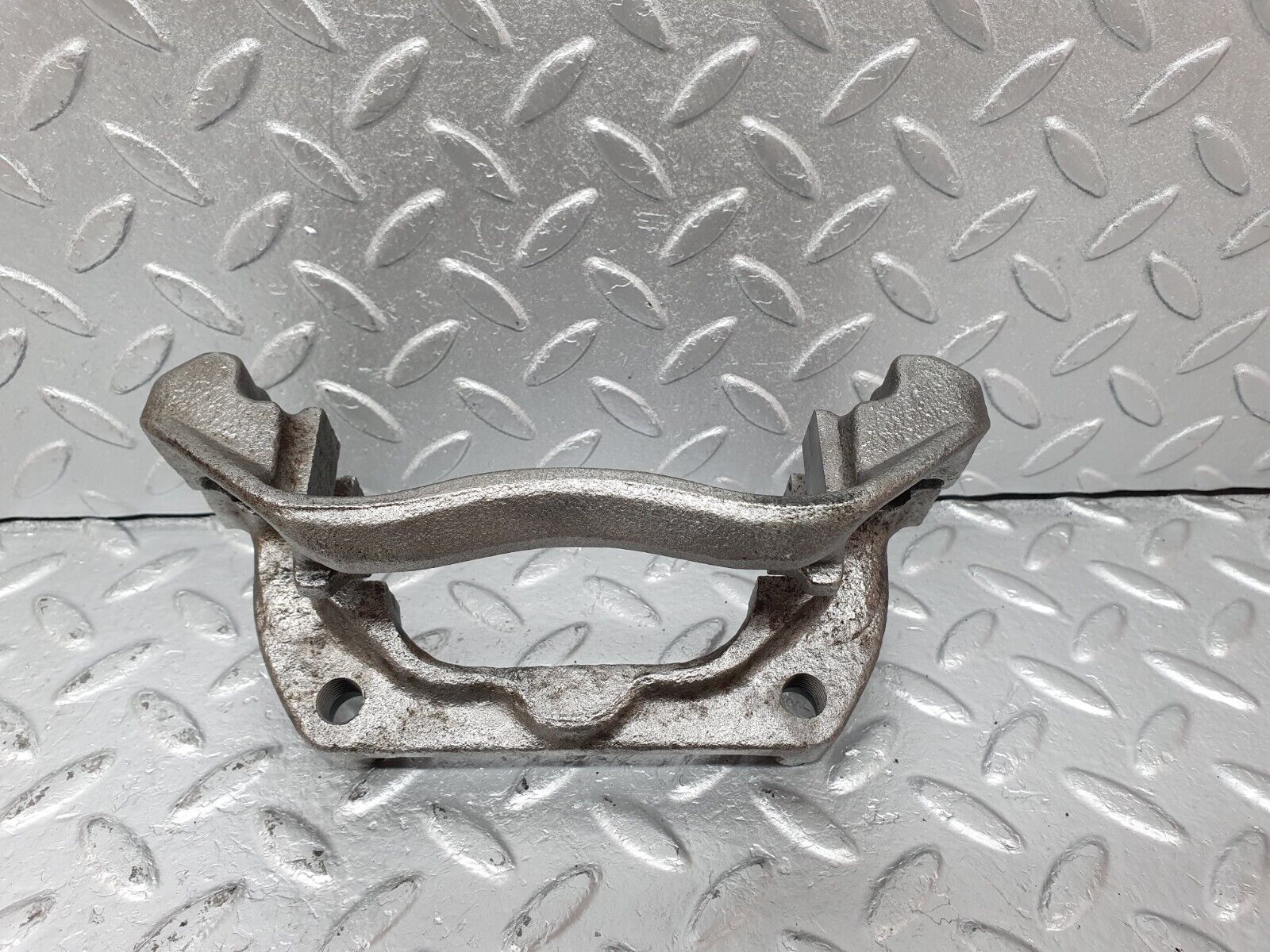 41611 Mercedes-Benz W124 200E Front Right Brake Caliper Bracket