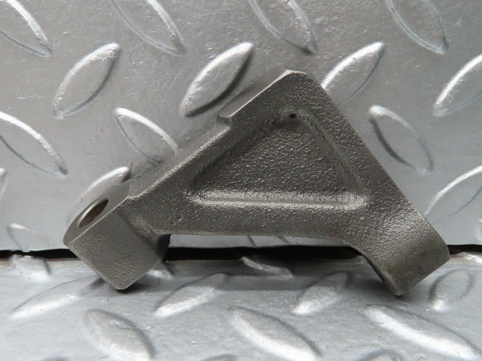 20627 Mercedes-Benz R107 450SL Engine Mount Bracket Pair 1160110995