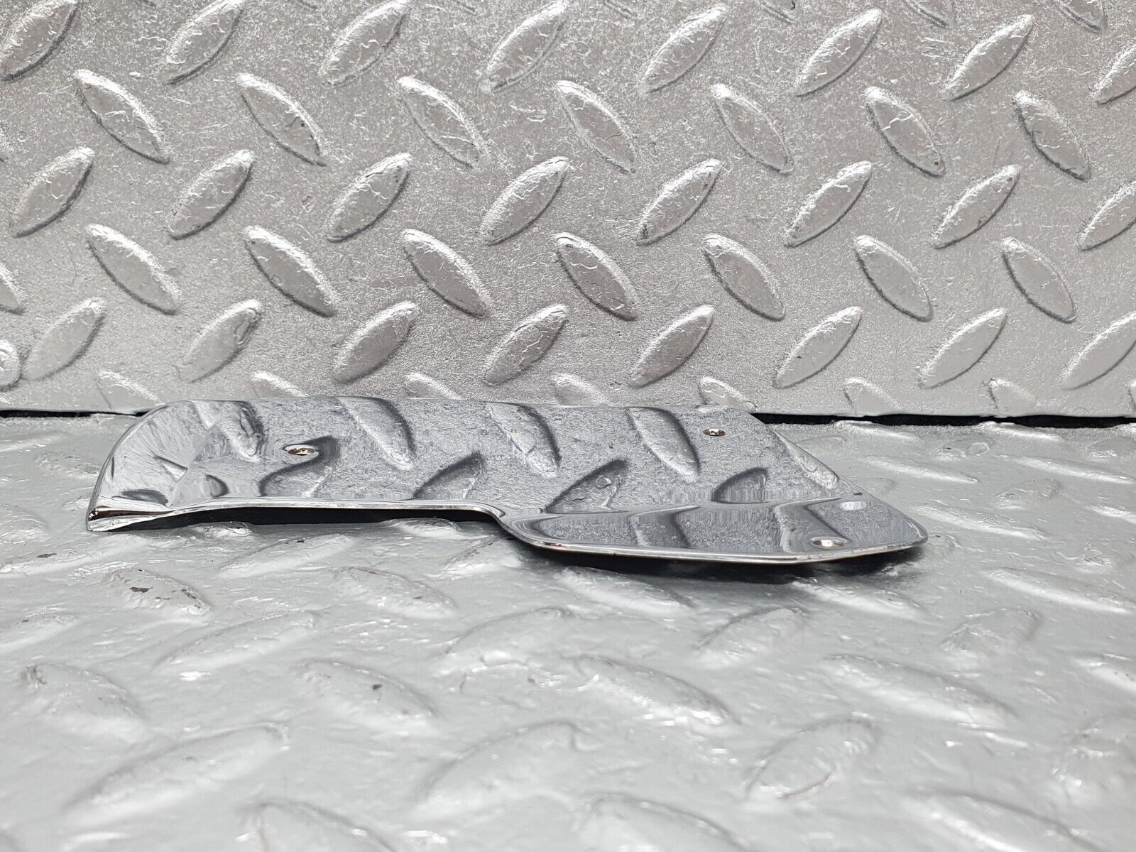 43965 Mercedes-Benz C123 230CE Coupe Left Door Chrome Cover