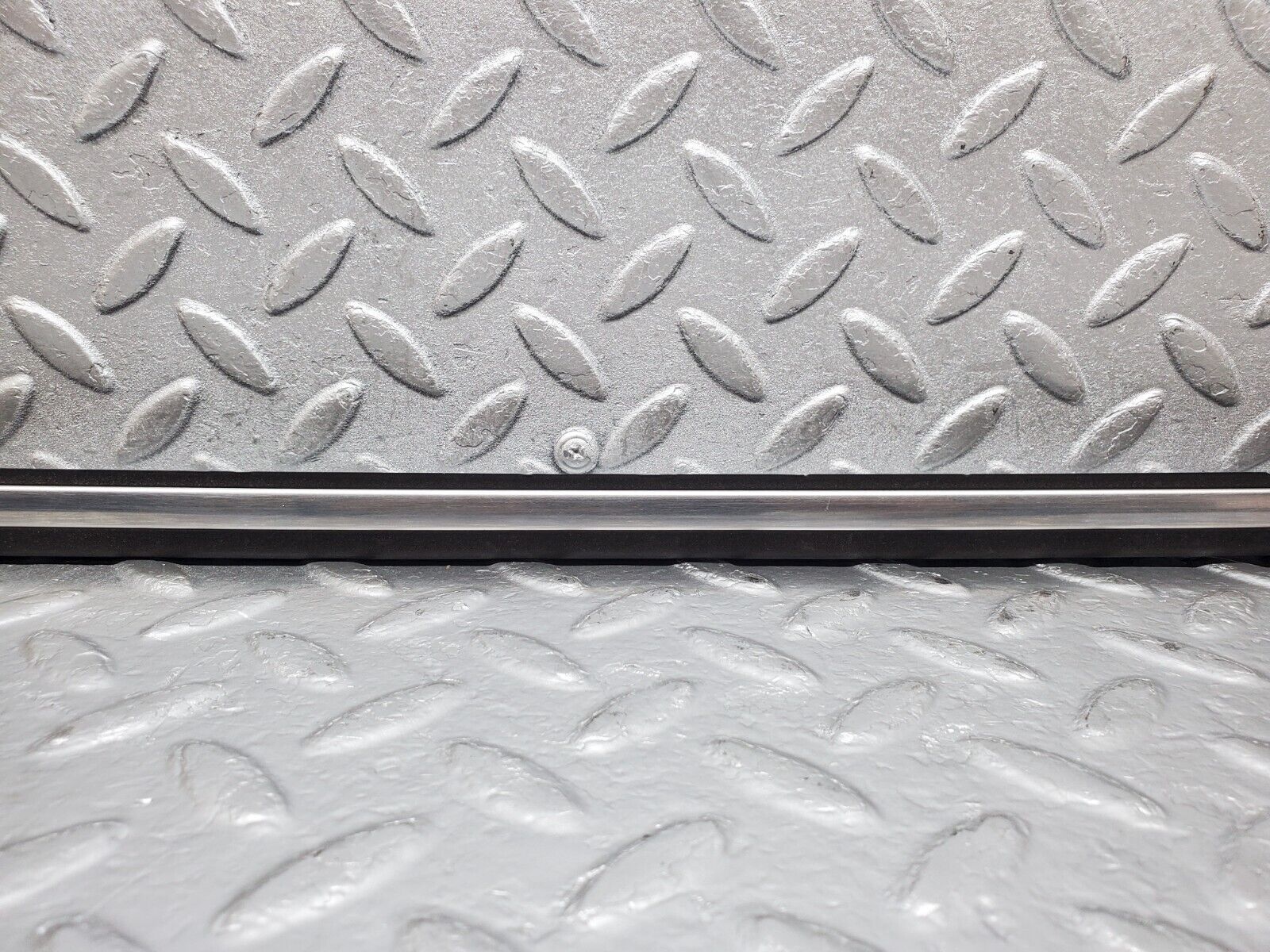 44471 Mercedes-Benz W123 280E Trunk Boot Lid Chrome Moulding Trim