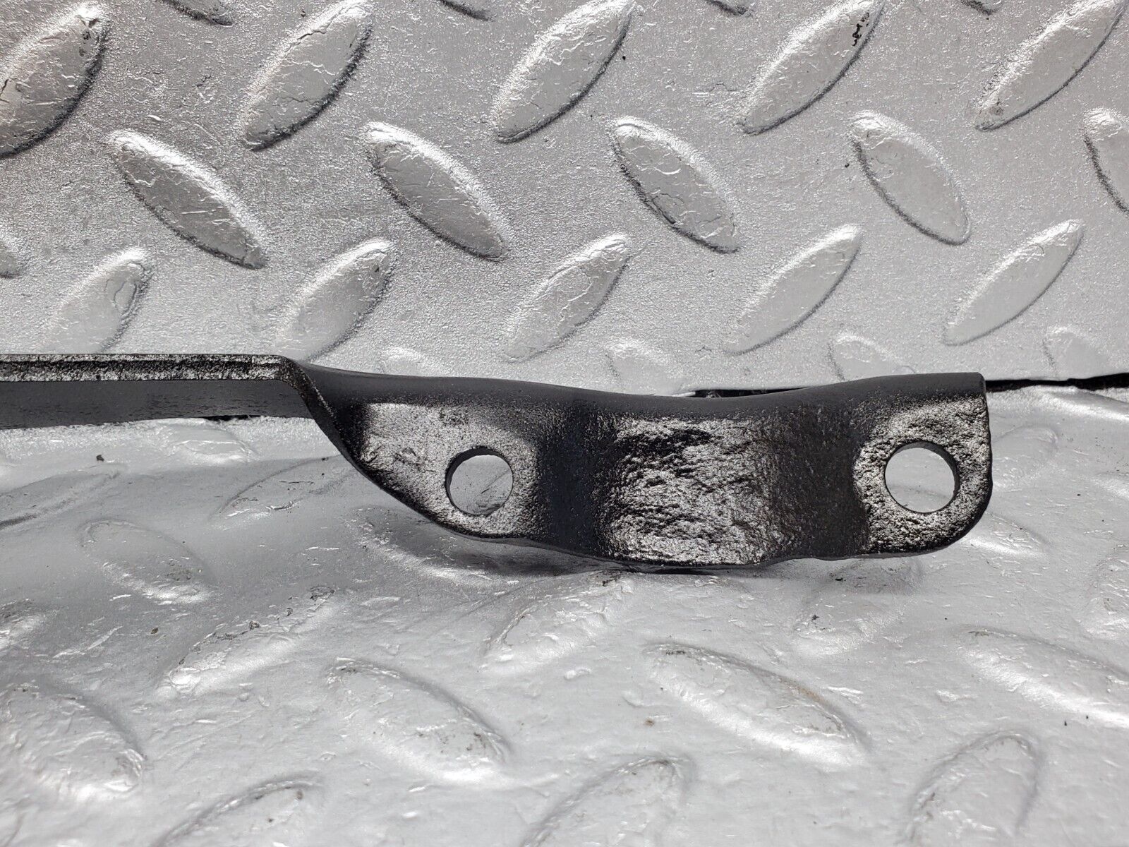 45955 Mercedes-Benz W126 420SE Exhaust Bracket