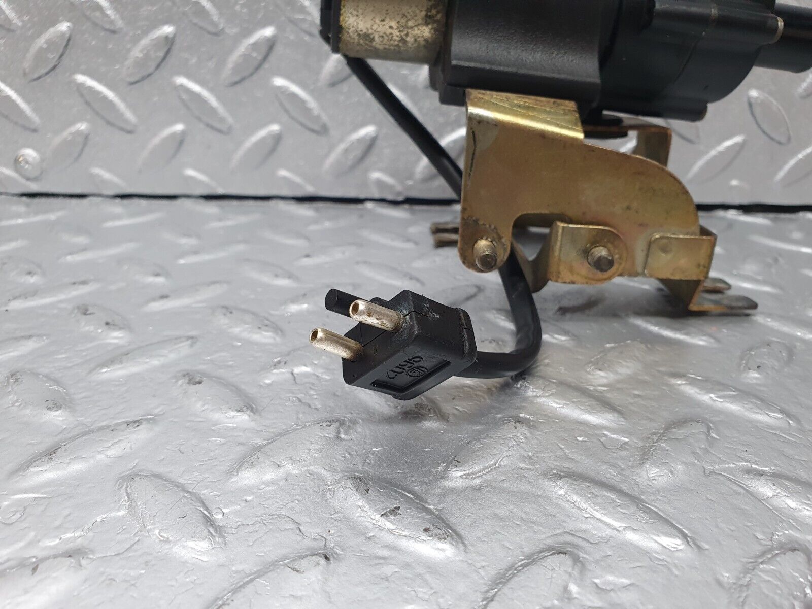 42311 Mercedes-Benz R129 320SL Coupe Heating Water Pump 0018351064