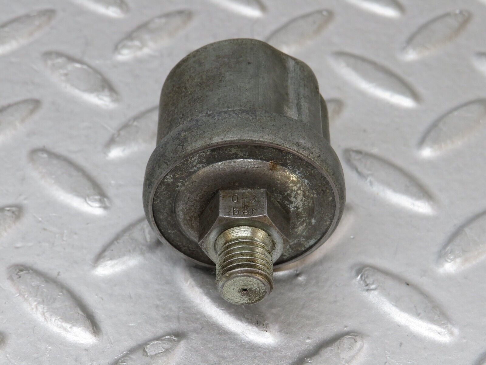 35536 Mercedes-Benz R107 280SL Oil Pressure Sensor VDO 0055421817