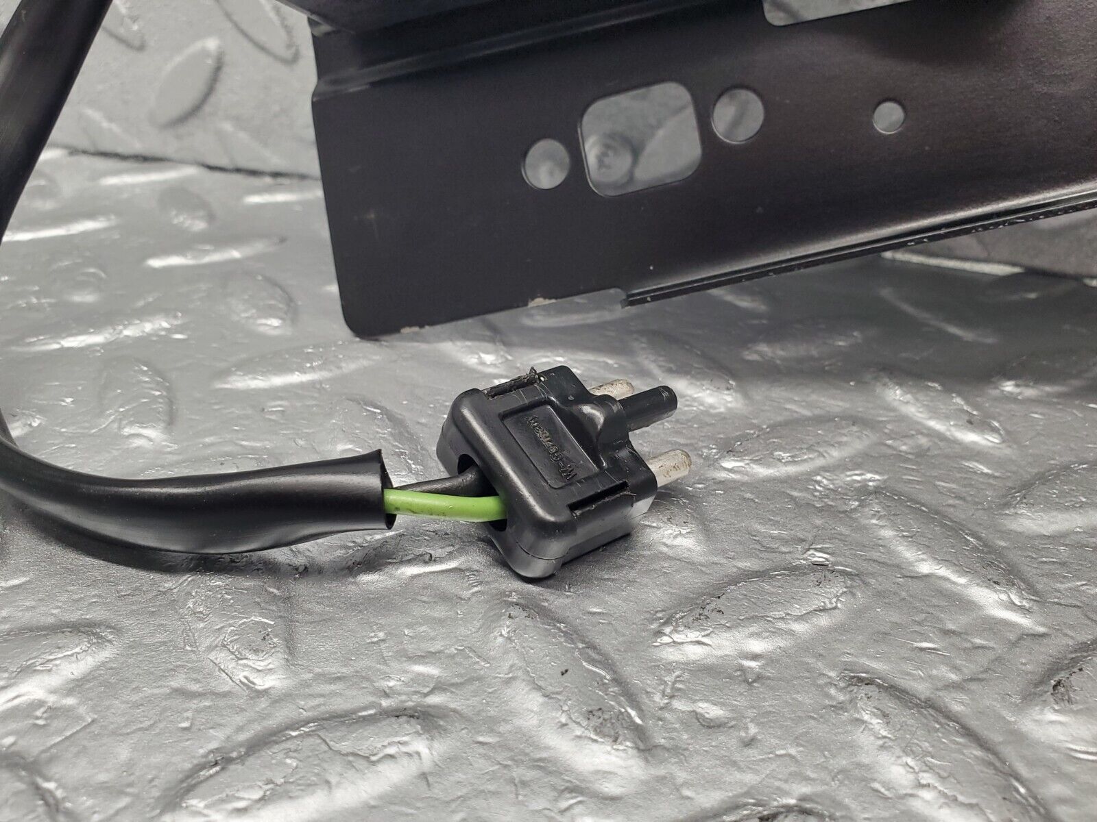 46469 Mercedes-Benz C123 280CE Coupe Sunroof Motor With Bracket 0008202807