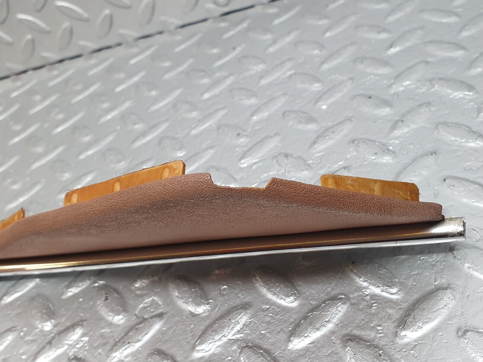 43781 Mercedes-Benz C126 380SEC Coupe Seat Belt Presenter Cover Trim Right 1266921022