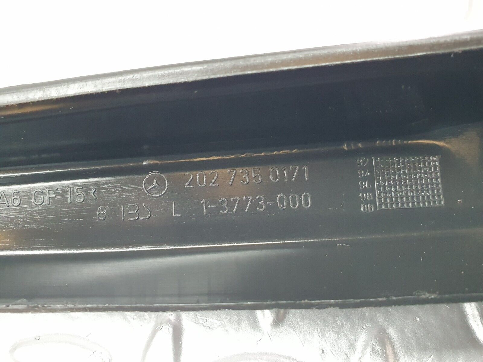 42088 Mercedes-Benz W202 C200 Rear Left Door Window Frame Cover 2027350171