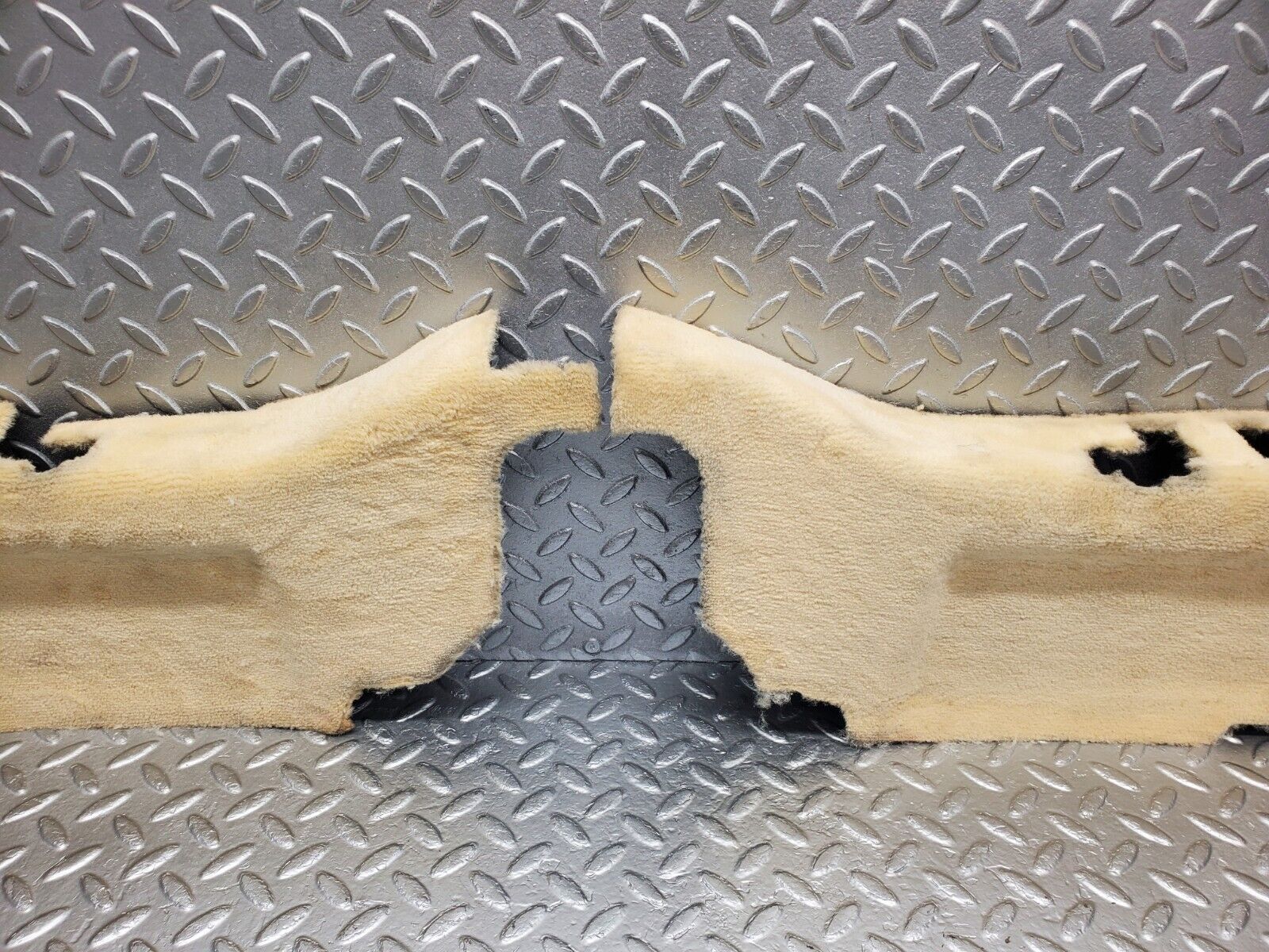 46814 Mercedes-Benz R129 320SL Coupe Rear Floor Cross Member Mat Carpet Beige